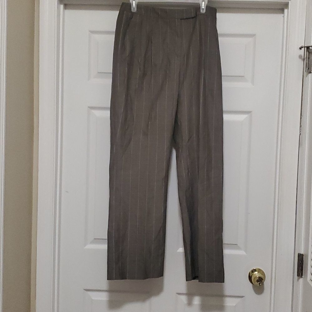 J G Hook womens 24 brown pin stripe career pants